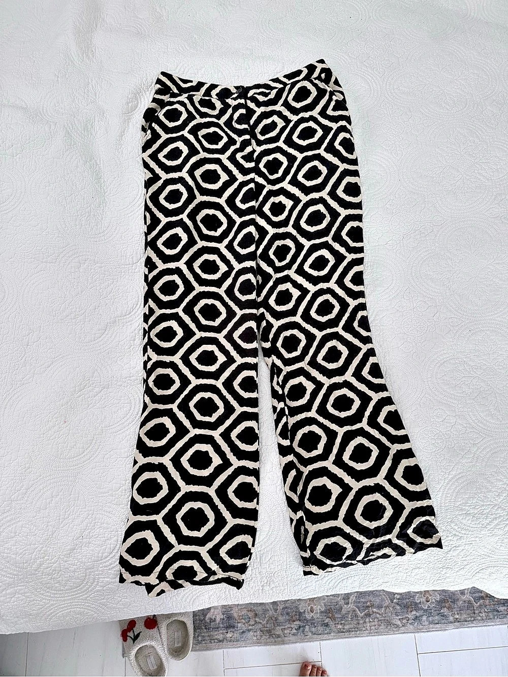 Sincerely Jules Geometric Wide Leg Pants in Black & Cream Size XL